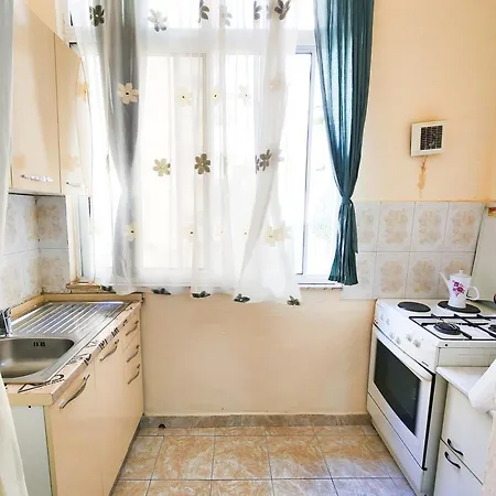 Apartment Sweet Vintage